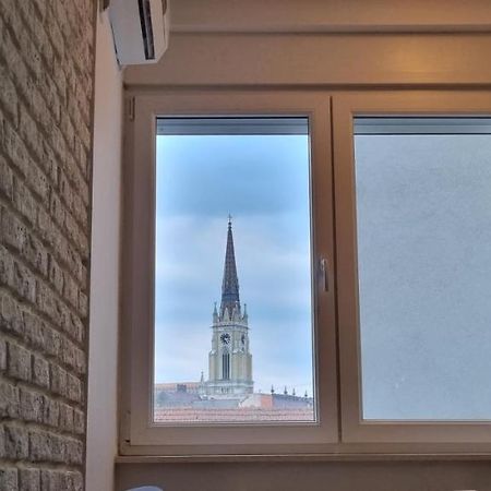 Grove II Apartment = Strict City Centre Нови Сад Екстериор снимка