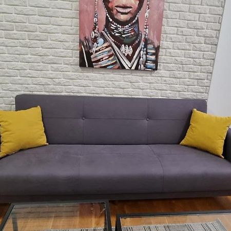 Grove II Apartment = Strict City Centre Нови Сад Екстериор снимка